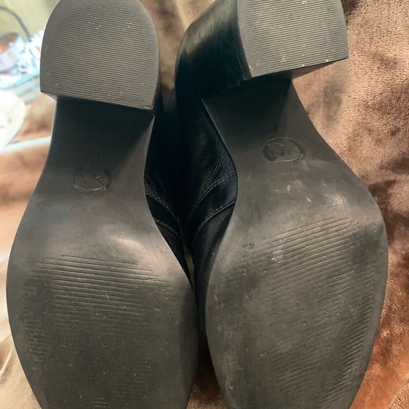 Michael Kors black lace up bootie - Picture 3 of 6